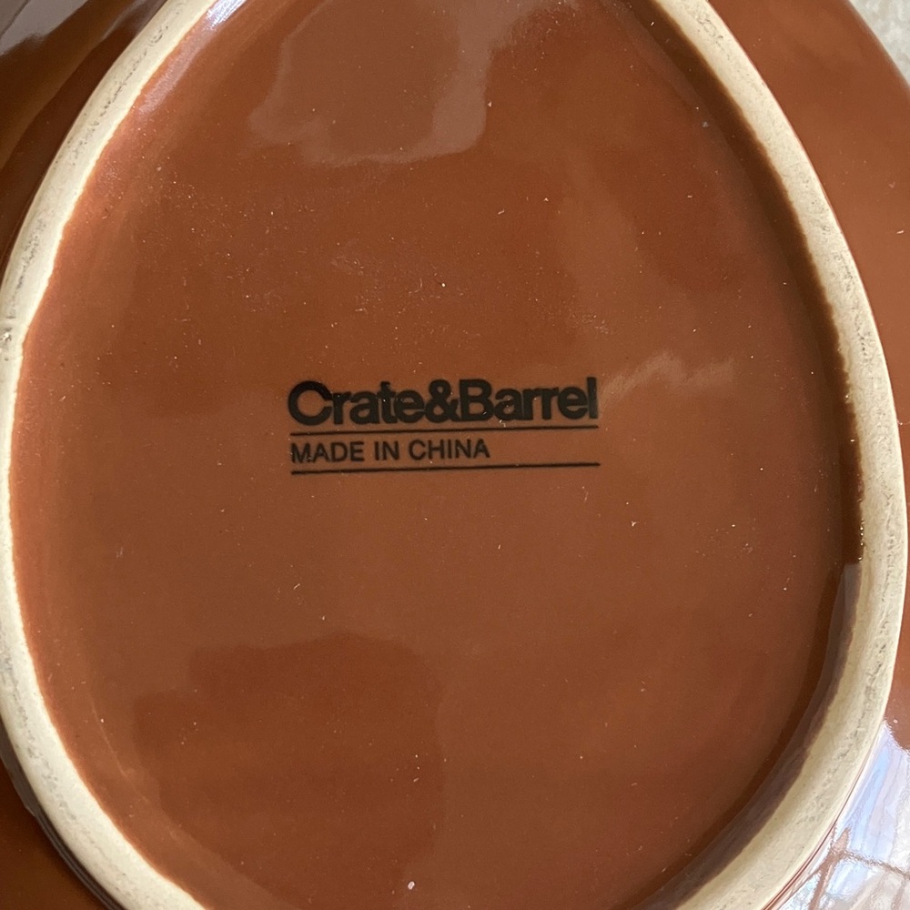 Crate & Barrel Autunno Appetizer Plates--Leaf Shaped Set of 3 - Picture 7 of 7